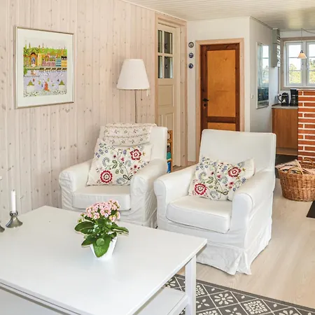 3 Bedroom Cozy In Holiday home