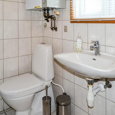 3 Bedroom Cozy In *