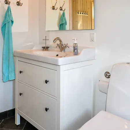 3 Bedroom Cozy In Vejers Strand