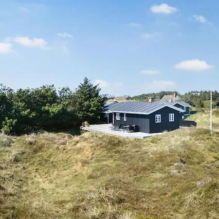 3 Bedroom Cozy In Feriehus
